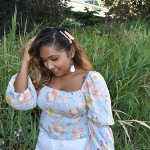 SQUARE NECK FLORAL BLOUSE